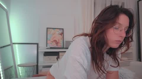 Ariel online show from 4, 2, 2025