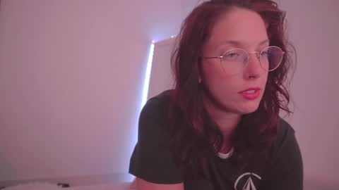 Snapshot of onelittlemermaid chatting on 24, 2, 2026 Ariel online show from 24, 2, 2026