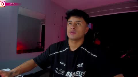 Snapshot of onemore_cum chatting on 18, 2, 2025 YIN MIGUEL online show from 18, 2, 2025