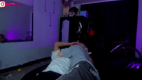 Snapshot of onemore_cum chatting on 19, 2, 2025 YIN MIGUEL online show from 19, 2, 2025