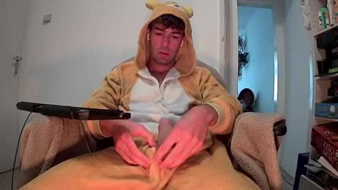 Snapshot of onesieboyx chatting on 18, 9, 2025 onesieboyx online show from 18, 9, 2025