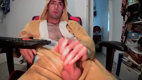 Snapshot of onesieboyx chatting on 14, 10, 2025 onesieboyx online show from 14, 10, 2025