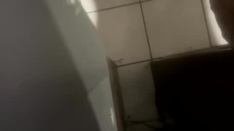 onesmallweenie online show from 25, 2, 2026