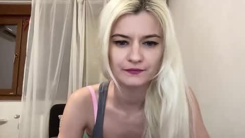 Snapshot of onika_cox chatting on 4, 5, 2026 Onika online show from 4, 5, 2026