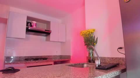 misssaray official online show from 23, 9, 2025