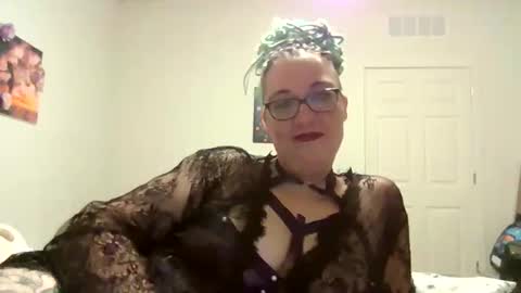 onlylovedinthedark online show from 27, 10, 2025