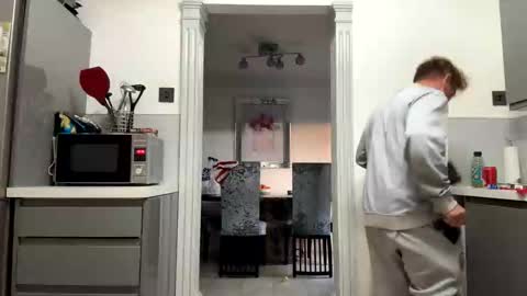 onlyloveyoutwice2016 online show from 9, 9, 2025