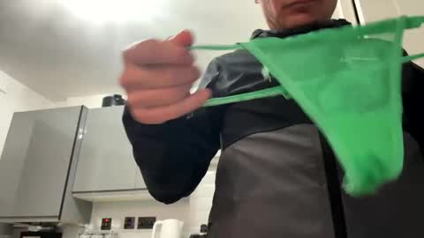 onlyloveyoutwice2016 online show from 23, 9, 2025