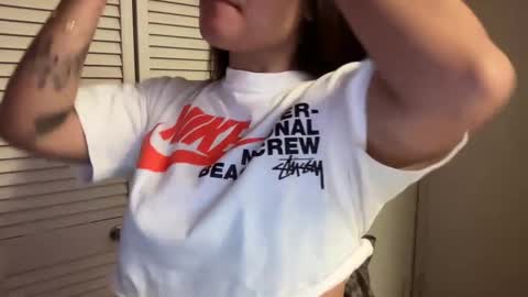 Snapshot of oohhellothere chatting on 16, 9, 2025 Miss Girly online show from 16, 9, 2025