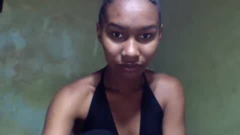 Snapshot of oolyette chatting on 11, 11, 2025 oolyette online show from 11, 11, 2025