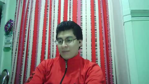 Snapshot of oomaurooo chatting on 15, 12, 2024 oomaurooo online show from 15, 12, 2024