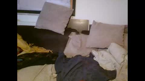 Snapshot of ooosmokerooo chatting on 19, 2, 2025 ooosmokerooo online show from 19, 2, 2025