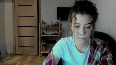 Snapshot of oops_britney chatting on 6, 1, 2026 Britney online show from 6, 1, 2026