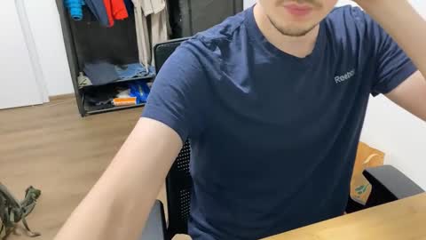 Snapshot of orders19 chatting on 13, 11, 2025 Woody online show from 13, 11, 2025