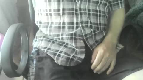 Snapshot of ore_cam chatting on 23, 1, 2025 Ore online show from 23, 1, 2025