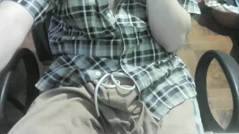 Snapshot of ore_cam chatting on 26, 1, 2025 Ore online show from 26, 1, 2025
