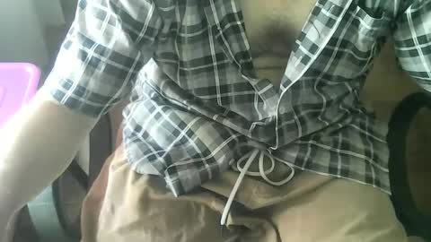 Snapshot of ore_cam chatting on 28, 1, 2025 Ore online show from 28, 1, 2025