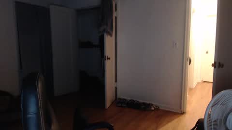 Snapshot of oregon87 chatting on 31, 12, 2024 The Oregon Lumberjack online show from 31, 12, 2024