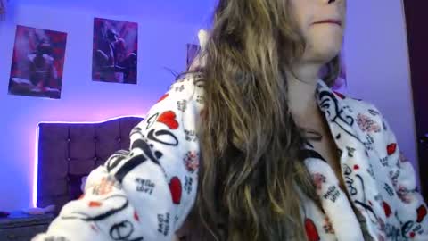 Snapshot of oriana_100 chatting on 28, 2, 2025 oriana_100 online show from 28, 2, 2025