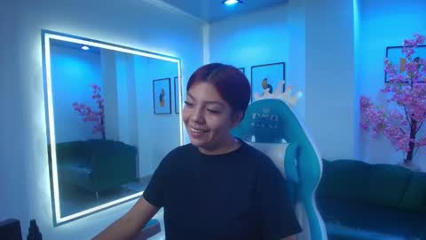 Oriana  online show from 4, 3, 2026