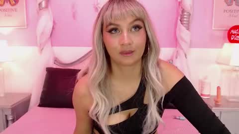 Oriana Larsson online show from 13, 3, 2026