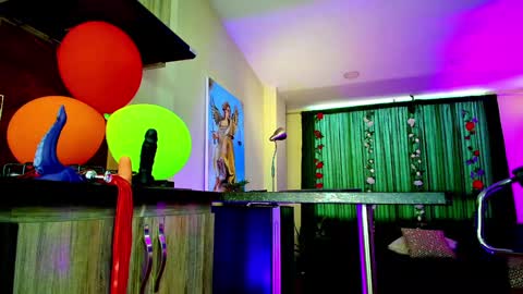 Snapshot of oriana_thomson2 chatting on 8, 2, 2025 Oriana online show from 8, 2, 2025