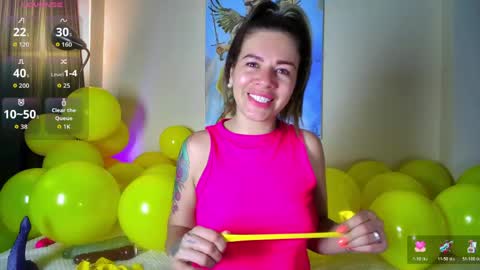 Snapshot of oriana_thomson2 chatting on 14, 5, 2026 Oriana online show from 14, 5, 2026