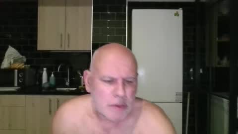 Snapshot of orishas29 chatting on 17, 12, 2025 HIM online show from 17, 12, 2025