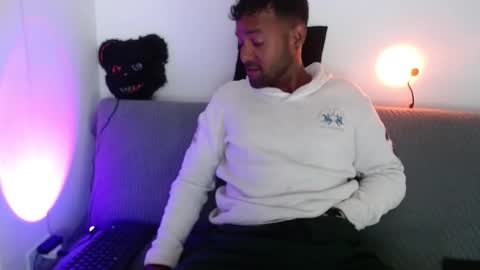 Snapshot of orlando_horny chatting on 23, 10, 2025 orlando_horny online show from 23, 10, 2025