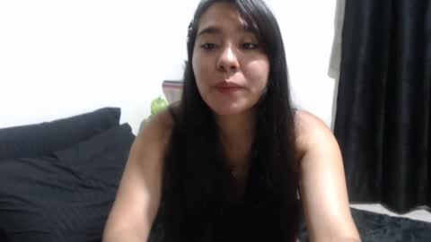 Snapshot of orlyn_ chatting on 6, 3, 2025 ilonka collins online show from 6, 3, 2025