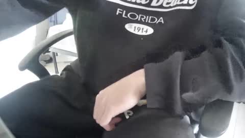 Snapshot of orobrus chatting on 12, 1, 2025 Oroborus online show from 12, 1, 2025