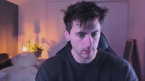 Snapshot of oscar_miller_ chatting on 8, 11, 2025 Oscar online show from 8, 11, 2025