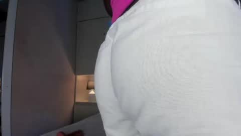 Snapshot of oshun_444 chatting on 11, 5, 2026 oshun_444 online show from 11, 5, 2026