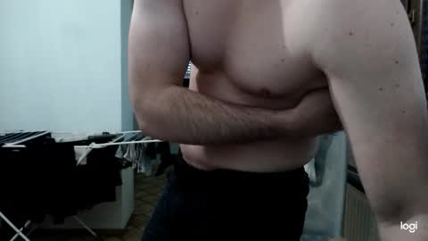 Snapshot of oskars99411900 chatting on 18, 12, 2025 oskars99411900 online show from 18, 12, 2025