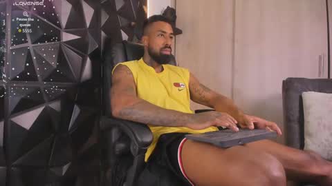 Snapshot of ostin_danielss chatting on 7, 10, 2025 Ostin Daniels online show from 7, 10, 2025