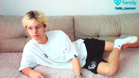 Ostin online show from 6, 2, 2025