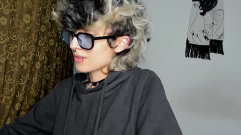 Snapshot of ottoyan_ chatting on 12, 12, 2024 Otto 3 online show from 12, 12, 2024