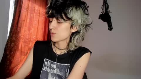 Snapshot of ottoyan_ chatting on 5, 2, 2025 Otto 3 online show from 5, 2, 2025