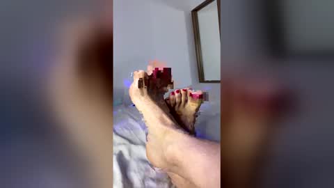 oumaimasoufaine66 online show from 12, 1, 2026