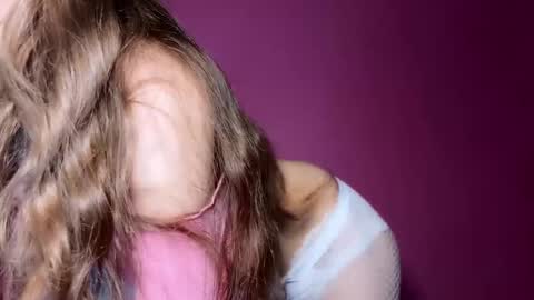 Snapshot of outerspace2000 chatting on 25, 9, 2025 outerspace2000 online show from 25, 9, 2025