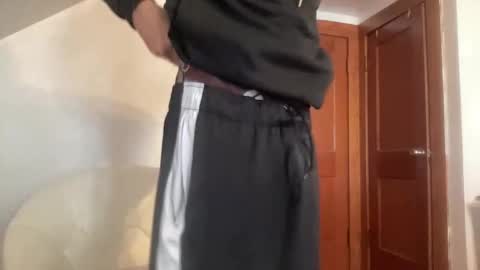 Snapshot of outofhisleague_ chatting on 11, 4, 2026 outofhisleague_ online show from 11, 4, 2026