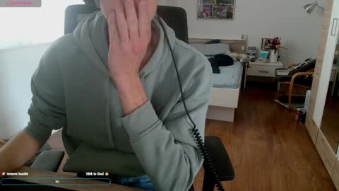 OverkneeBabe online show from 10, 12, 2024