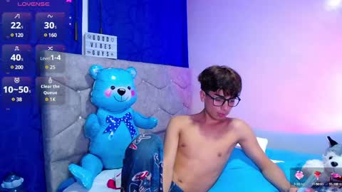 Owen  Independent model  online show from 2, 12, 2024