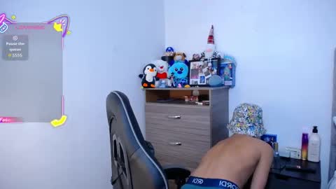 Owen  Independent model  online show from 14, 12, 2025