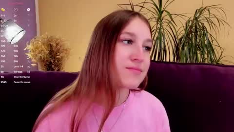 Caroline or just Lina online show from 20, 9, 2025