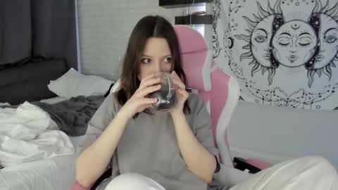 Alice online show from 12, 3, 2025