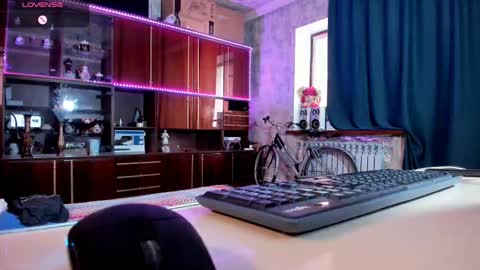 Ella online show from 11, 2, 2025