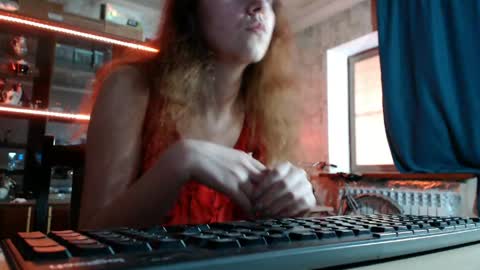 Ella online show from 16, 5, 2026