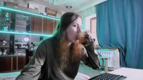 Ella online show from 27, 5, 2026