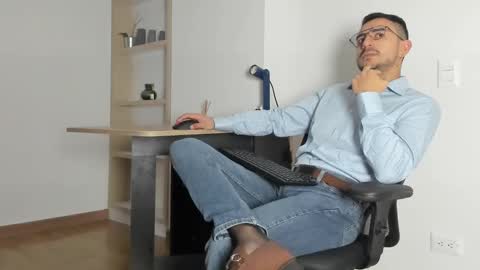 Snapshot of pablo_rincon95 chatting on 2, 3, 2025 pablo rincon95 online show from 2, 3, 2025